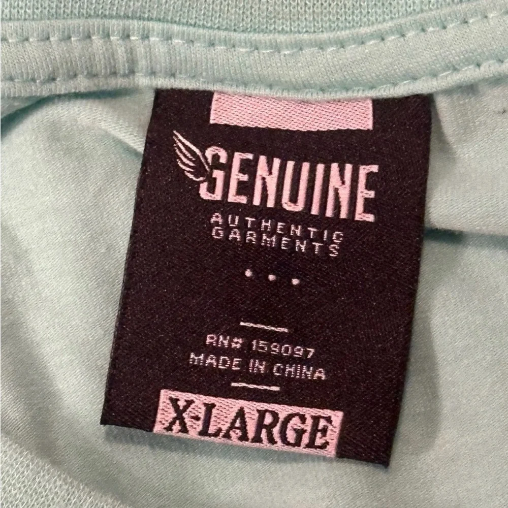 Genuine Brand Graphic T shirt - Picture 2 of 3